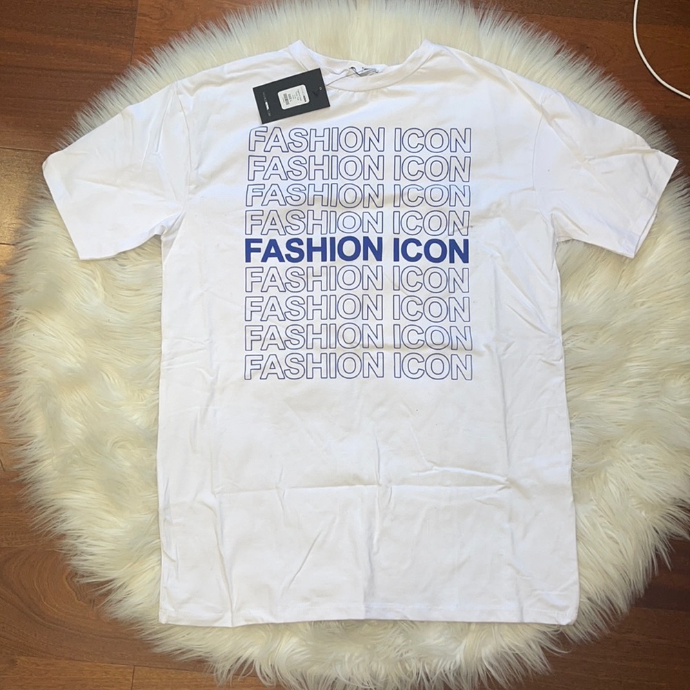 Graphic tee